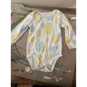 8 Piece Mixed Lot Of 6-12 Months Unisex Baby / Toddler Clothes